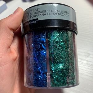 A six piece chunky glitter set with a pink blue purple dark pink dark blue and g